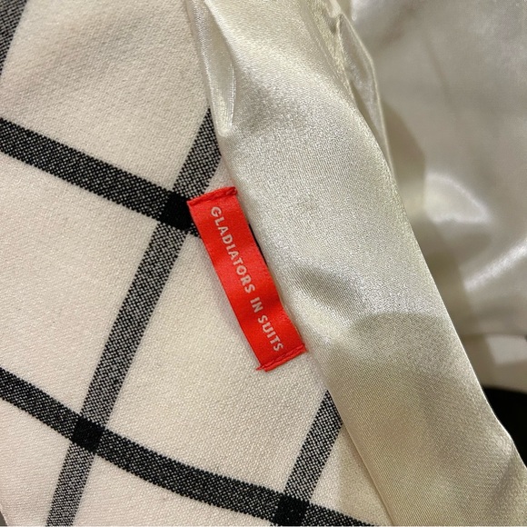 The Limited Scandal Collection Women’s Peplum Short Sleeve Jacket - Picture 8 of 12